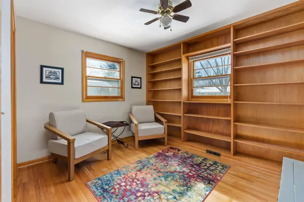 585 N Perry Parkway, Oregon, WI 53575