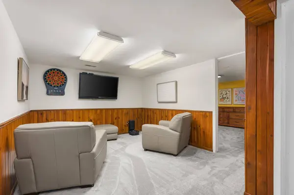 585 N Perry Parkway, Oregon, WI 53575