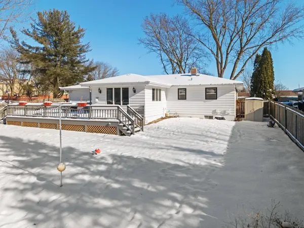 585 N Perry Parkway, Oregon, WI 53575