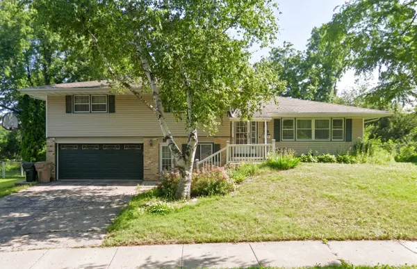 1011 Bay Ridge Road, Madison, WI 53716