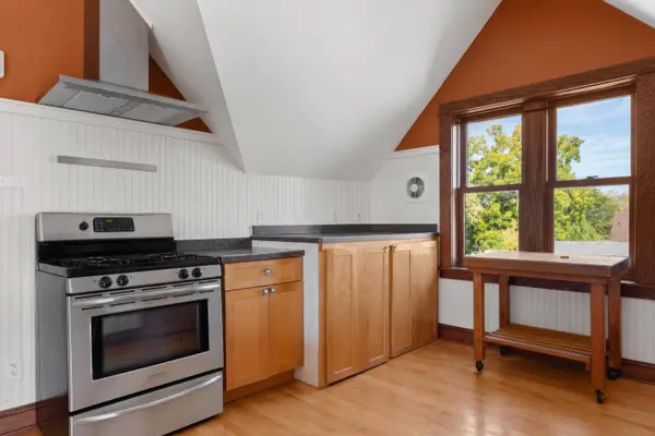 1356 Williamson Apt 2 Street, Madison, WI 53703