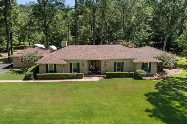 405 Sandy Ln, Henderson, TX 75652