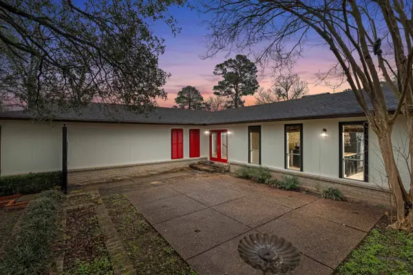 851 Country Place, Longview, TX 75605