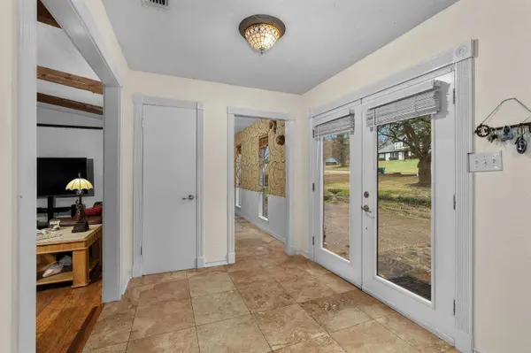 851 Country Place, Longview, TX 75605