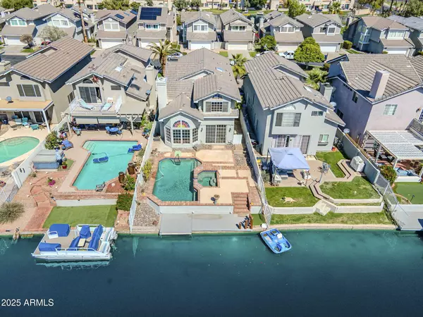 1321 W WINDRIFT Way, Gilbert, AZ 85233