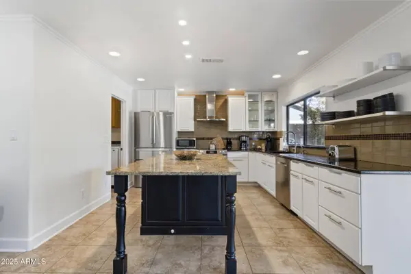 4938 E HEARN Road, Scottsdale, AZ 85254