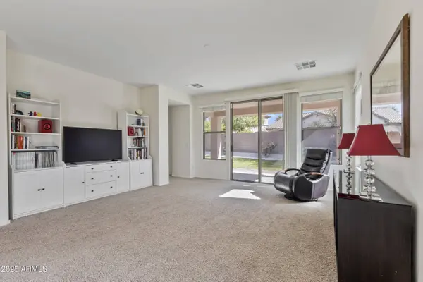 1093 E DORAL Avenue, Gilbert, AZ 85297