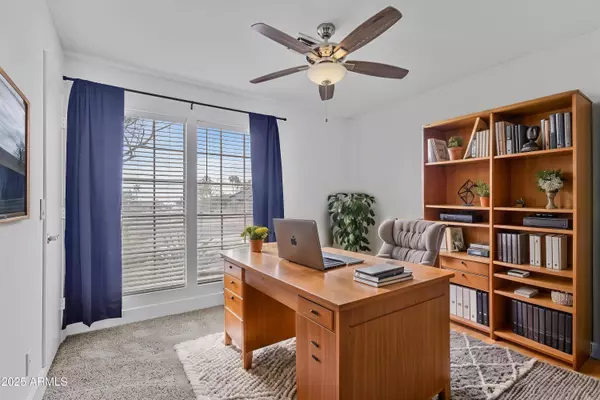 4632 E KACHINA Trail, Phoenix, AZ 85044