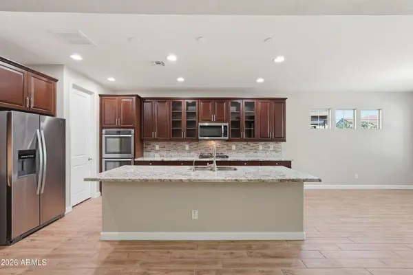 945 W YELLOWSTONE Way, Chandler, AZ 85248