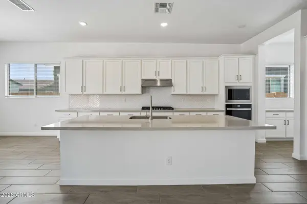 22677 E LORDS Way, Queen Creek, AZ 85142