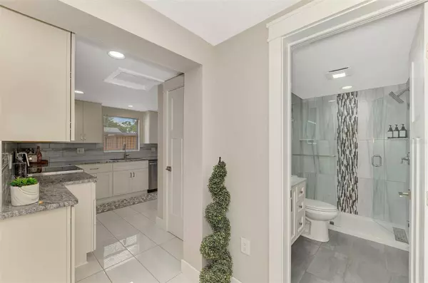 205 AVENIDA DE BAHIA, Nokomis, FL 34275