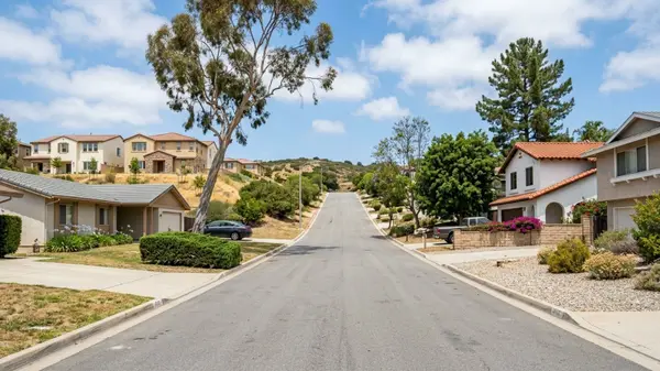 Rancho Peñasquitos vs 4S Ranch, CA: Comparing the Real Estate Markets