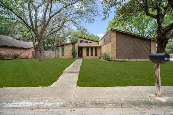 3202 Morning Crk, San Antonio, TX 78247