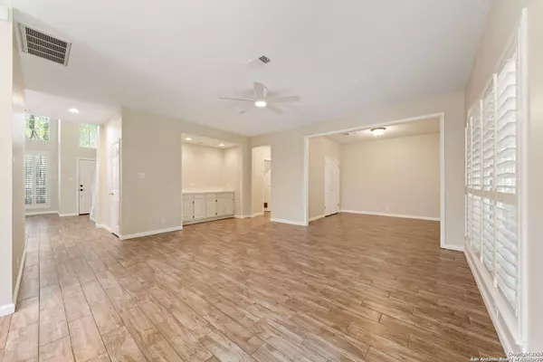 2118 Mollys Way, San Antonio, TX 78232