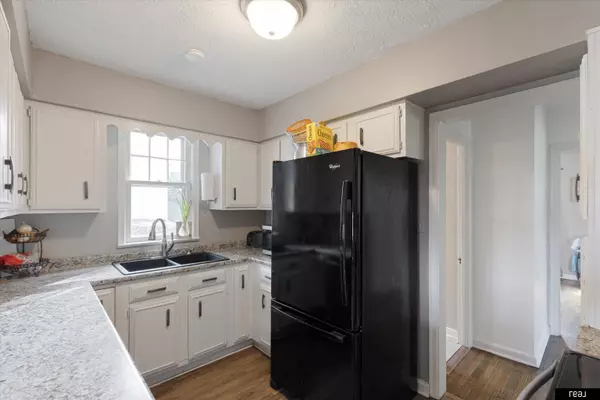 5850 Ruggles Street, Omaha, NE 68104