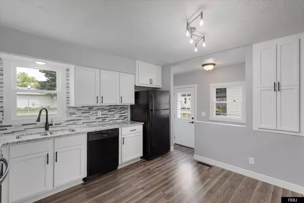 7332 Frederick Avenue, La Vista, NE 68128