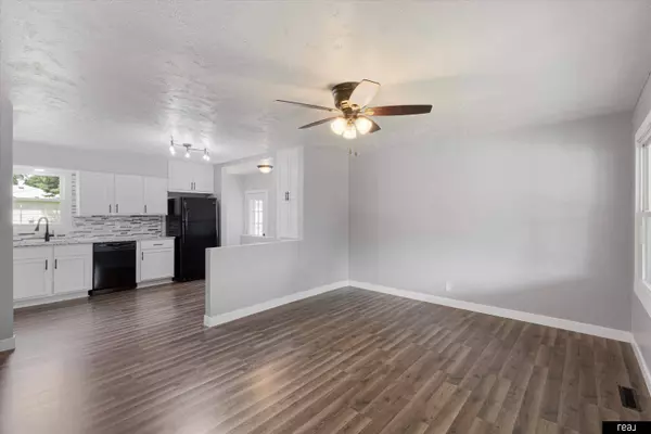 7332 Frederick Avenue, La Vista, NE 68128