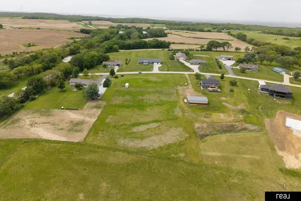 2492 280th AVE, Sidney, IA 51652
