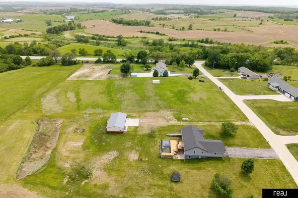 2492 280th AVE, Sidney, IA 51652