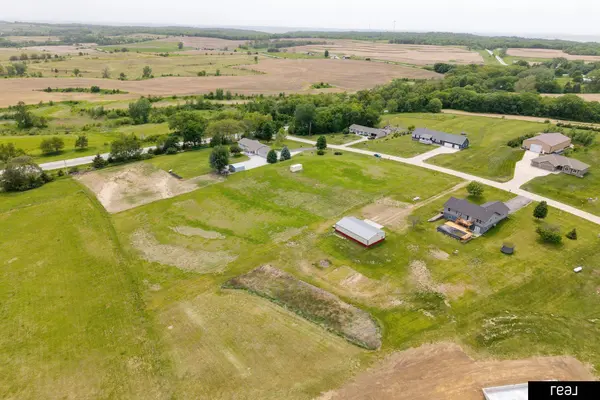 2492 280th AVE, Sidney, IA 51652