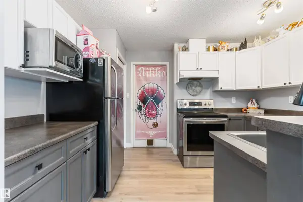 #73 3040 SPENCE WD SW, Edmonton, AB T6X 1N7