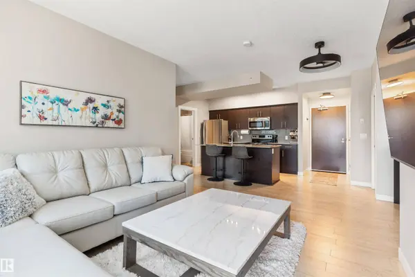 #2205 10226 104 ST NW, Edmonton, AB T5J 1B8