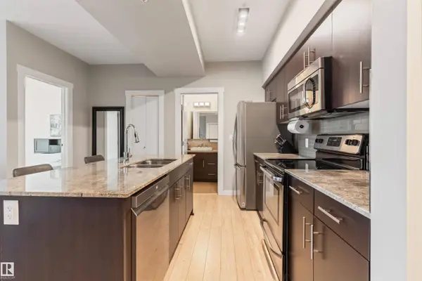 #2205 10226 104 ST NW, Edmonton, AB T5J 1B8