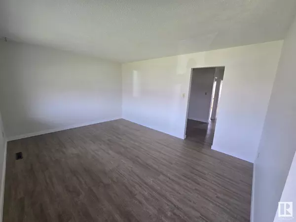 12935 / 12937 82 ST NW, Edmonton, AB T5E 2T3