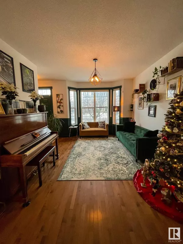 1064 GAULT BV NW, Edmonton, AB T5E 6N7