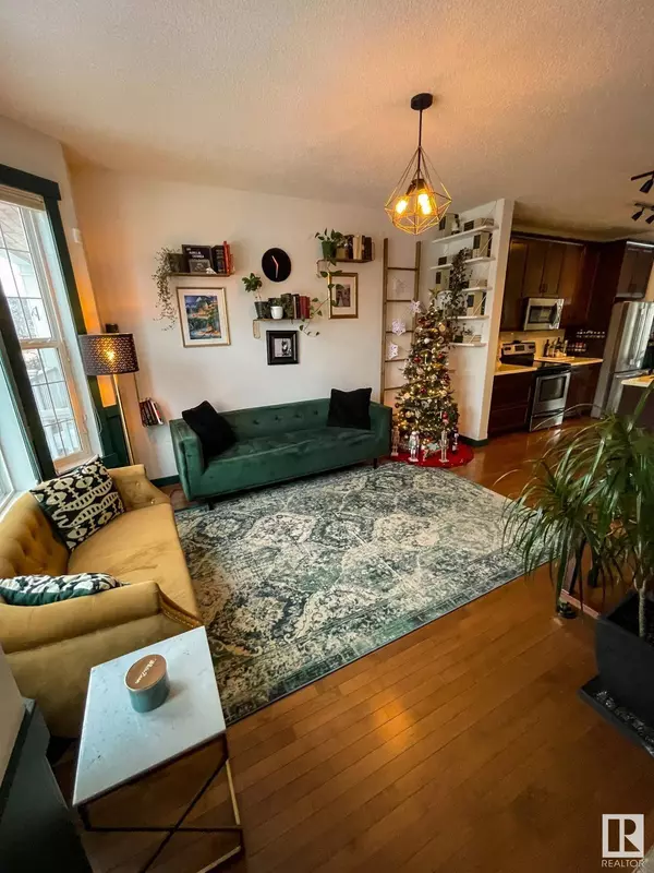 1064 GAULT BV NW, Edmonton, AB T5E 6N7