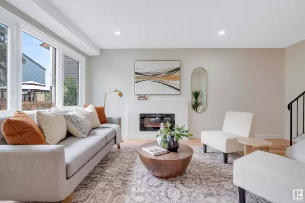 62 WILLOWDALE PL NW, Edmonton, AB T5T 1Z4