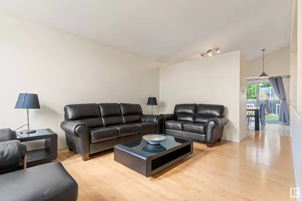 124 CHRISTINA WY, Sherwood Park, AB T8H 2K5