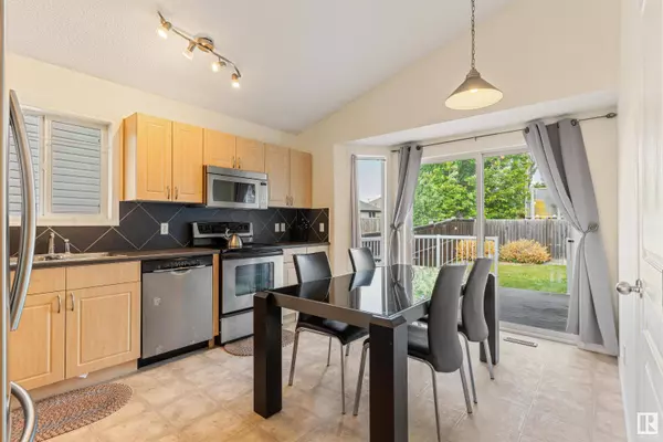 124 CHRISTINA WY, Sherwood Park, AB T8H 2K5