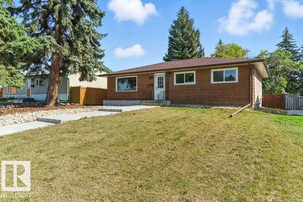 9623 52 ST NW, Edmonton, AB T6B 1G8