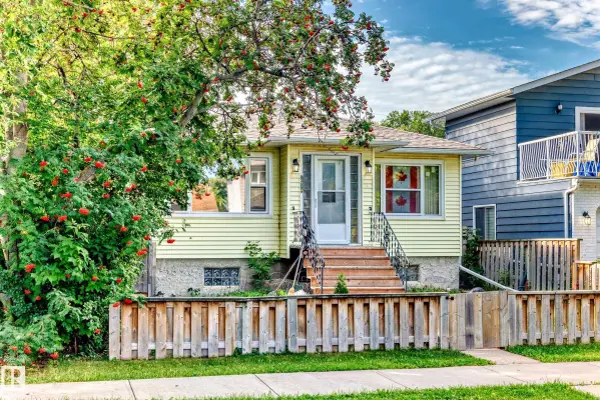 10711 72 AV NW, Edmonton, AB T6E 1A2