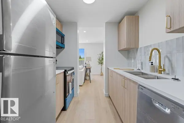 121 ABBOTTSFIELD RD NW, Edmonton, AB T5W 4S9