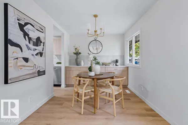 121 ABBOTTSFIELD RD NW, Edmonton, AB T5W 4S9