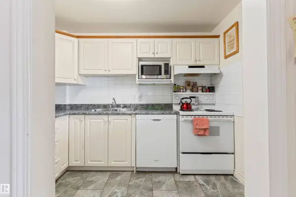 #104 7816 106 AV NW, Edmonton, AB T6A 1H5