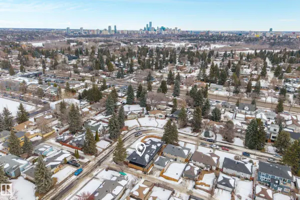 14313 90A AV NW, Edmonton, AB T5R 4X7