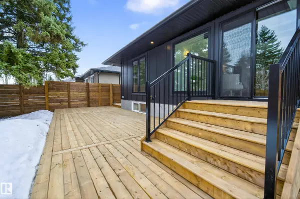 14313 90A AV NW, Edmonton, AB T5R 4X7