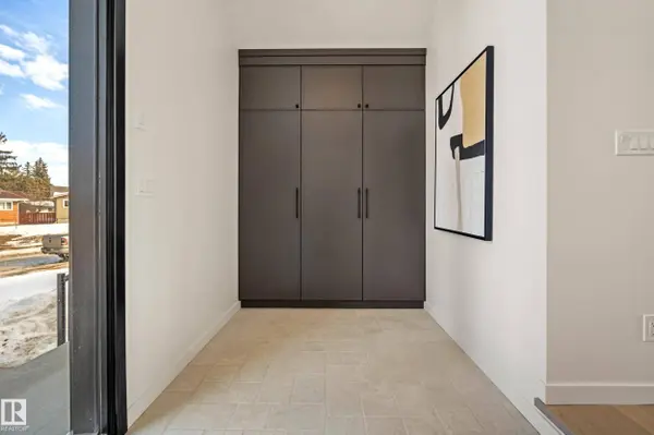 14313 90A AV NW, Edmonton, AB T5R 4X7