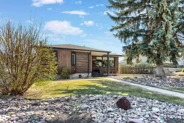 10803 52 ST NW, Edmonton, AB T6A 2H4