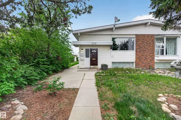 7304/7306 78 AV NW, Edmonton, AB T6B 0C1