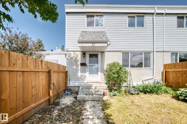 32 MCLEOD PL NW, Edmonton, AB T5A 3A8