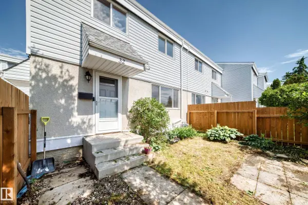 32 MCLEOD PL NW, Edmonton, AB T5A 3A8