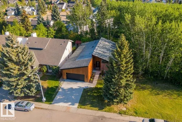 135 WALKER RD NW, Edmonton, AB T5T 4C2