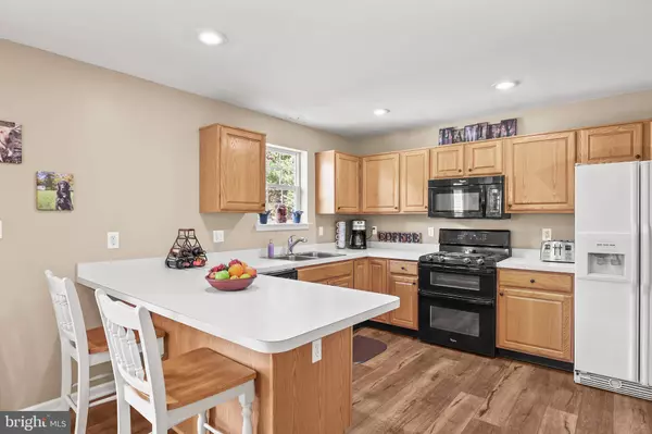 210 RUNNINGBOARD RD, Stewartstown, PA 17363