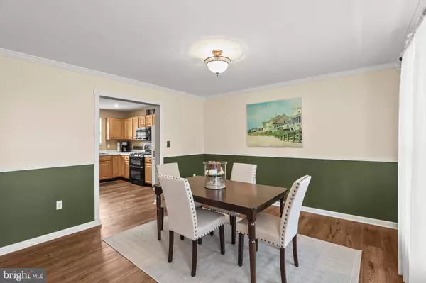 210 RUNNINGBOARD RD, Stewartstown, PA 17363