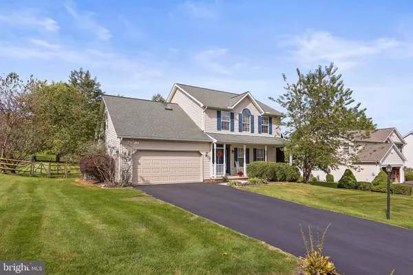 210 RUNNINGBOARD RD, Stewartstown, PA 17363