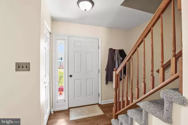 210 RUNNINGBOARD RD, Stewartstown, PA 17363